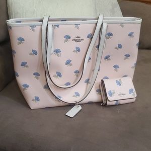 Coach City Zip-top Tote and Small Trifold wallet with Bell Flower print